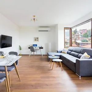 Apartment Domus Old Town 